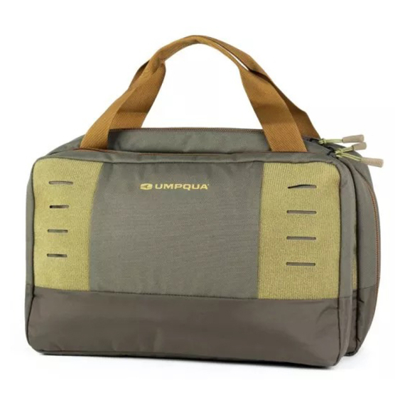 Umpqua ZS2 Traveler Fly Tying Kit Bag - Olive i gruppen Opbevaring / Tackle-tasker / Udstyrstasker hos Sportfiskeprylar.se (NFD9366-Bag)